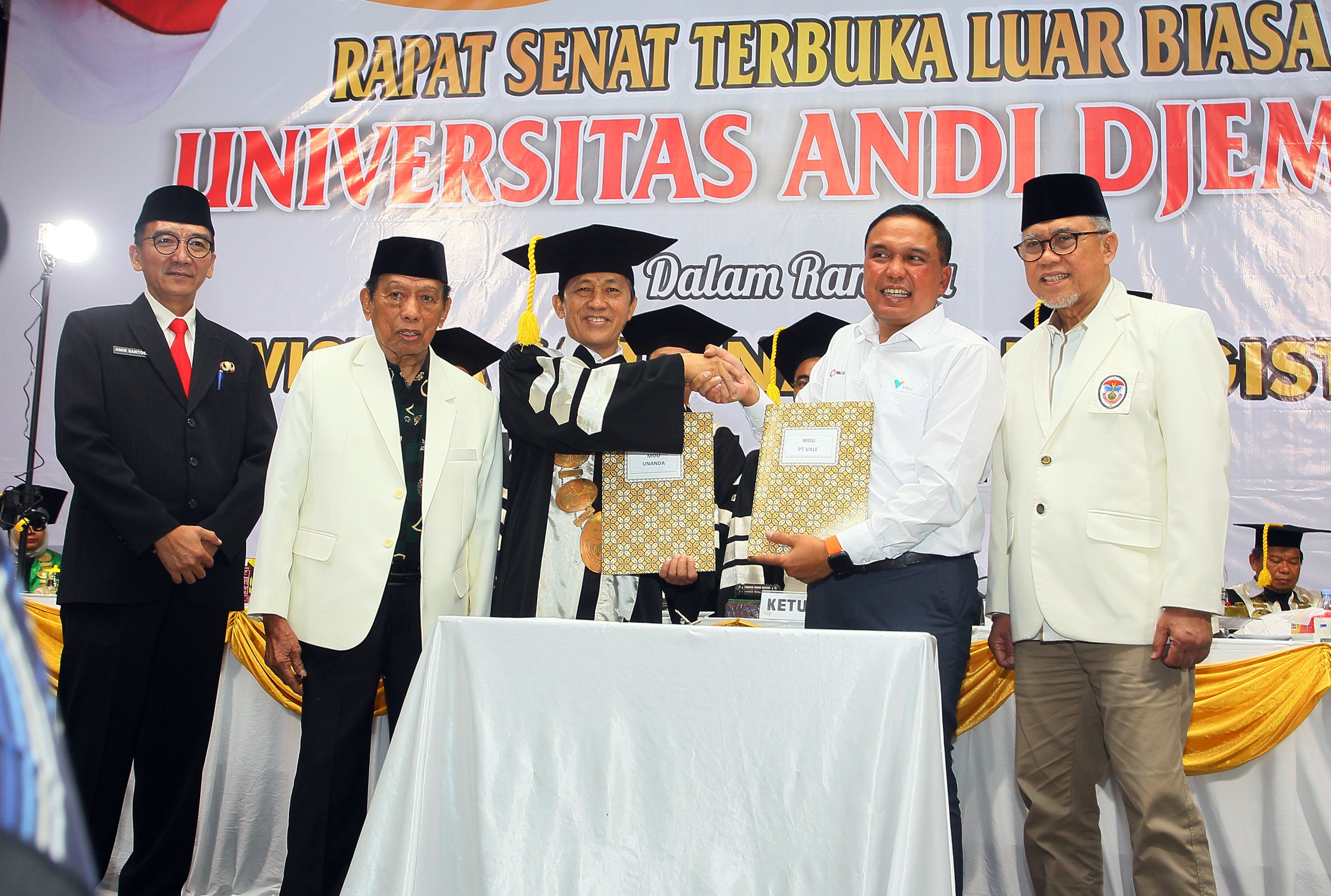 Jalin Kerja Sama Strategis dalam Pengembangan SDM dan Keberlanjutan Daerah, PT Vale dan Universitas Andi Djemma Wujudkan Talenta Lokal Kompeten
