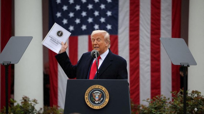 Trump Kirim Surat Tegas, Ancaman Tarif 32% untuk Indonesia Bila Balas Serangan AS