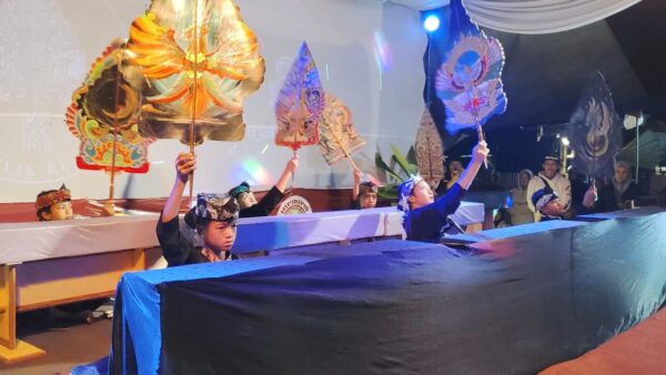 Dalang Cilik Unjuk Kebolehan dalam Peringatan Hari Kemerdekaan Ke-80 yang Digelar HIPIBIPIS Desa Kertawangi