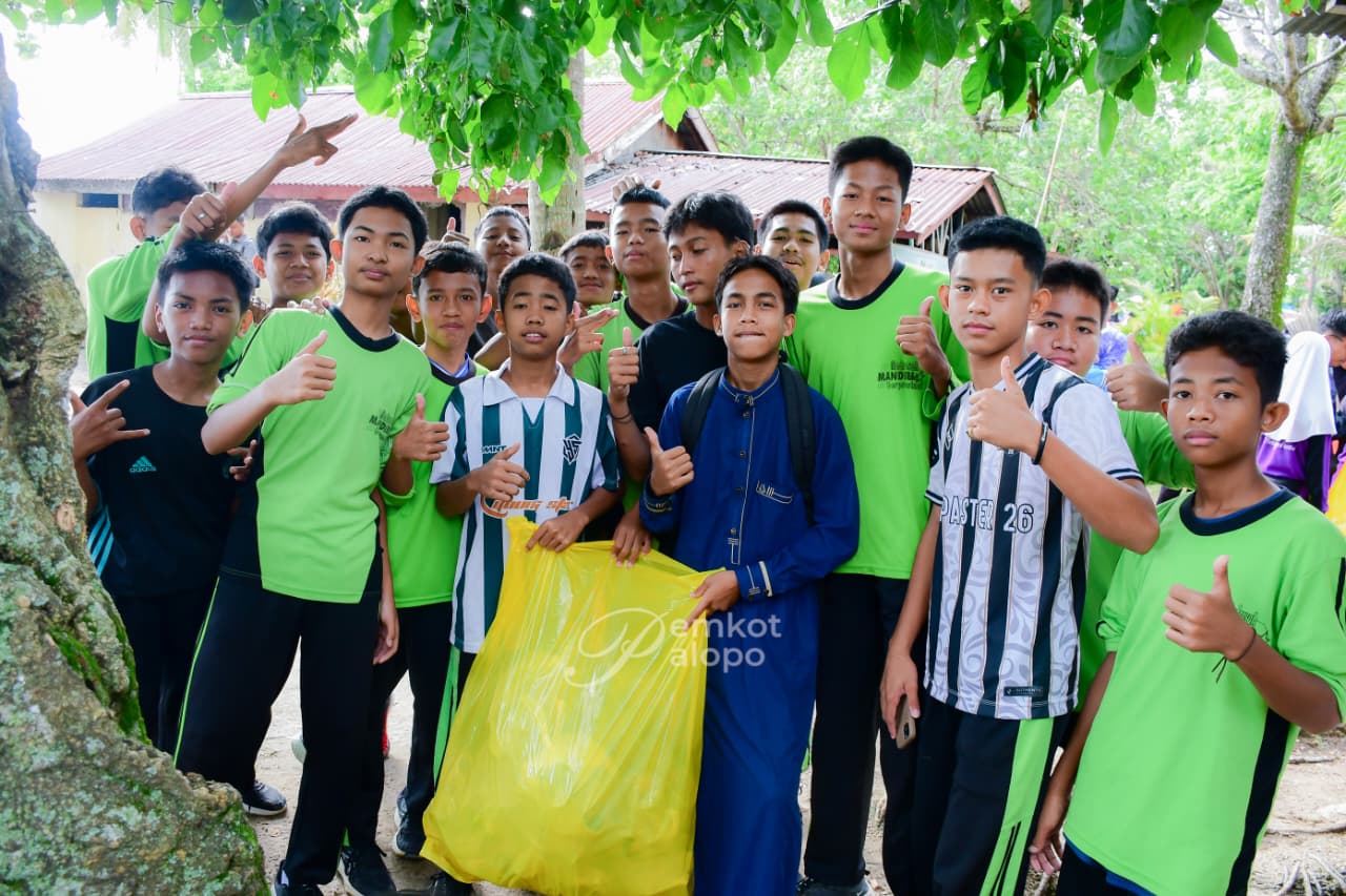 DLH Tukar Sampah dengan Sembako