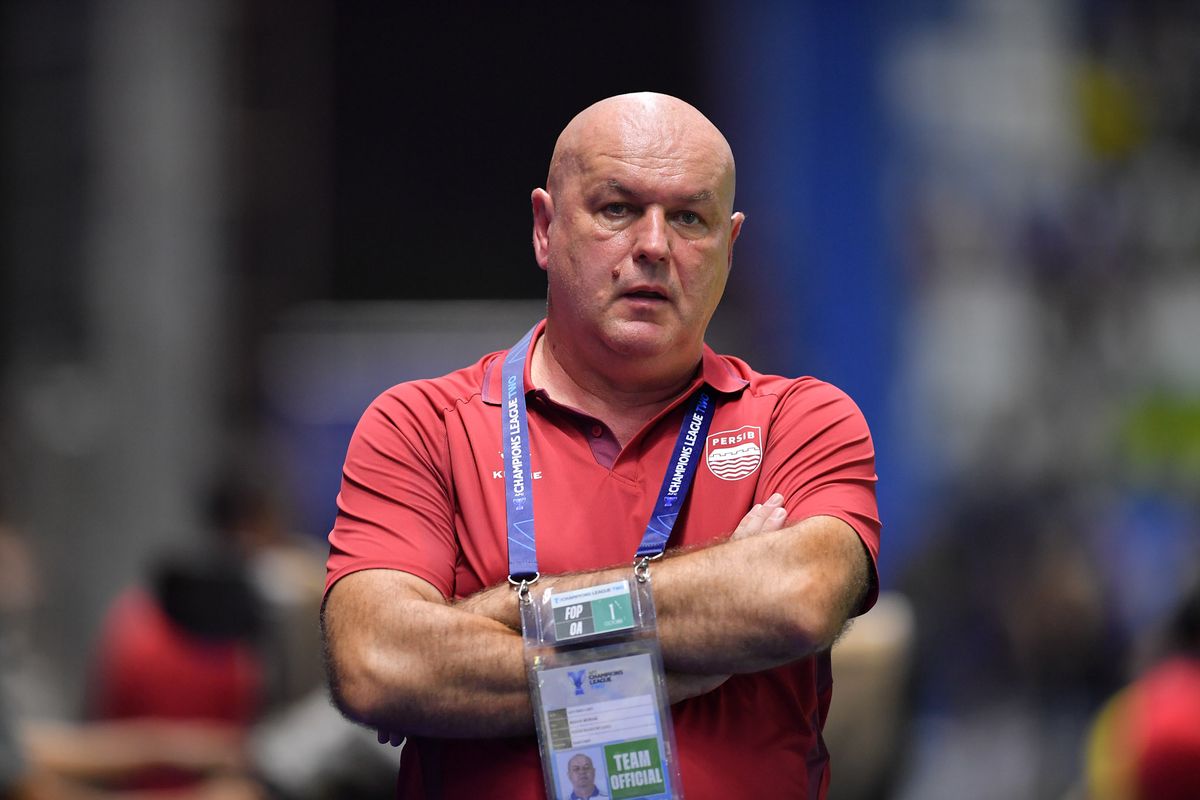 Bojan Hodak Minta Pemain Fokus Hadapi PSM Makassar untuk Puncaki Klasemen Sementara