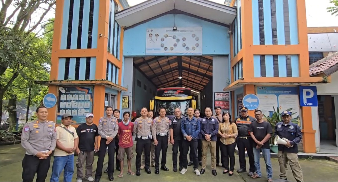 Puluhan Bus Siap Angkut Ribuan Buruh dalam Keadaan Laik Jalan